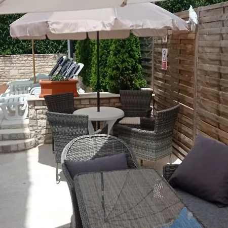 Apartment Gregovica 2 *