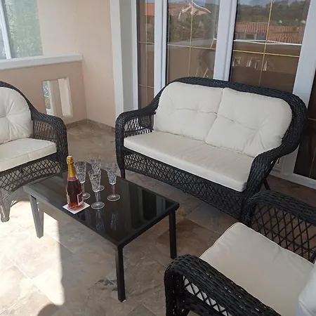 Gregovica 2 Apartment *