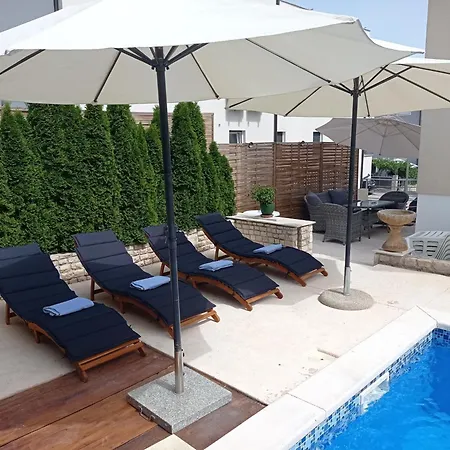 Gregovica 2 Apartment