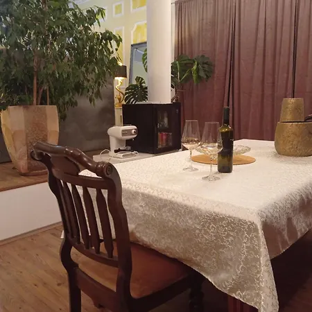 Apartment Gregovica 2 *