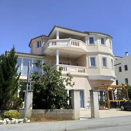 Villa Tinno M Pula