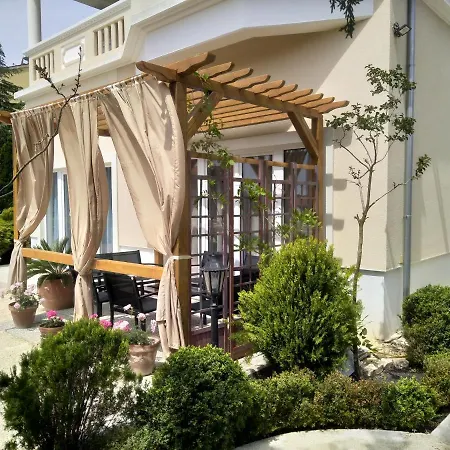 Villa Tinno M