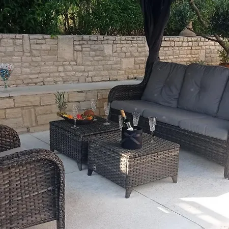 Villa Tinno M Apartment Pula