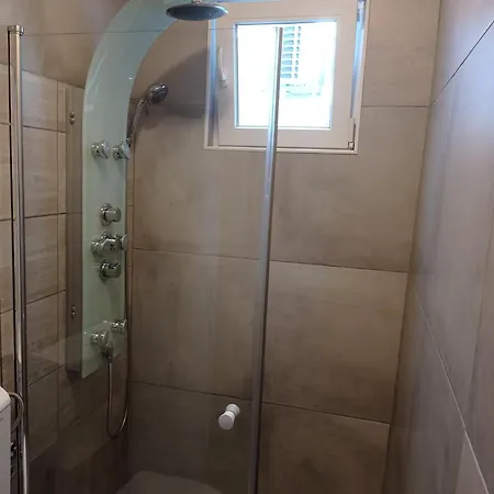 Villa Gregovica a2 * Pola